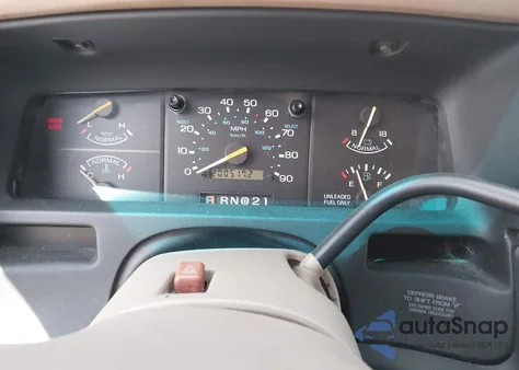 1996 Ford Aerostar z USA, uszkodzony, nr VIN 1FMDA31X6TZA57732